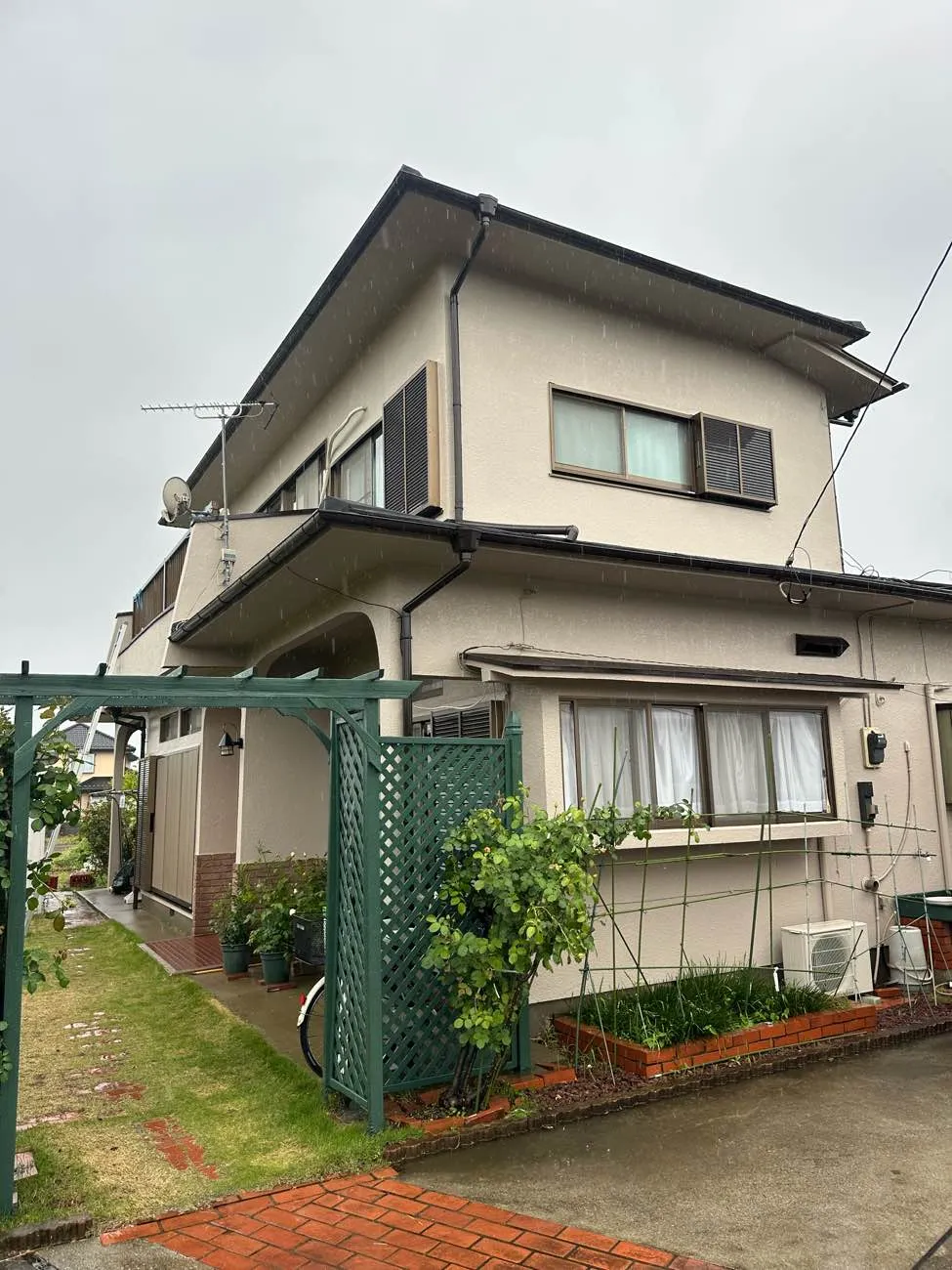 外壁・屋根・シャッターのリフォーム事例